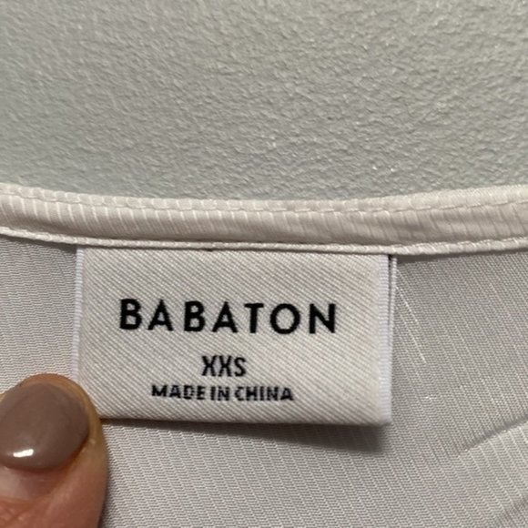 ❗️SOLD❗️Babaton Wren Wrap Blouse Size XXS - Picture 6 of 8